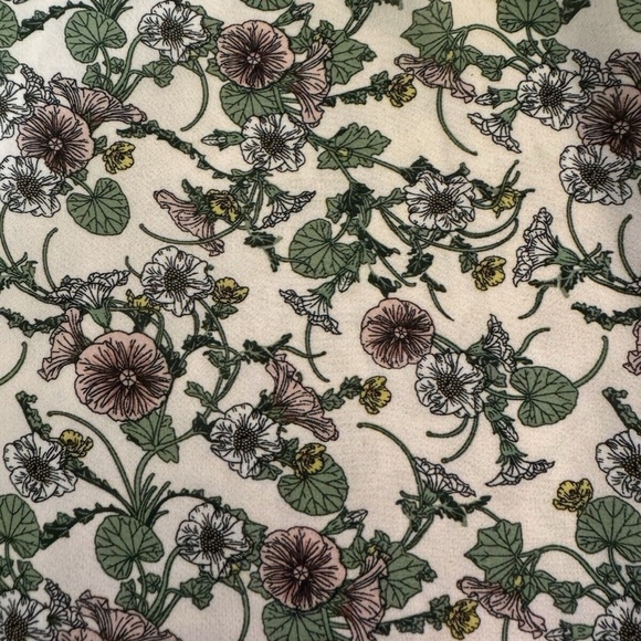 Max Studio NWT Small Multi-Color w/Floral Print & Cold Shoulders Ruffle Blouse - Picture 3 of 5